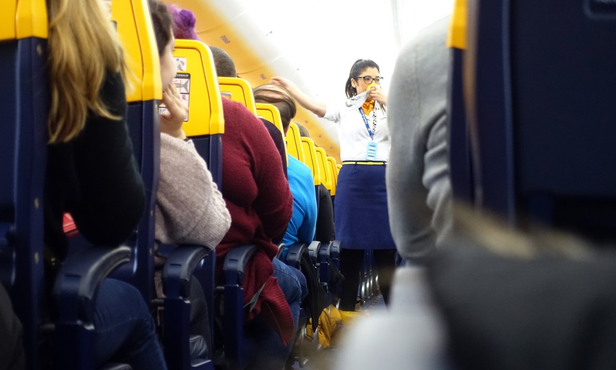 Stewardessa wymienia najgorsze zachowania pasażerów. Nie rób tego