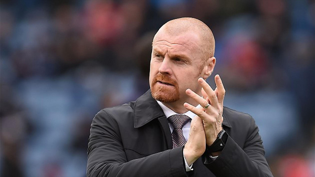 To zdecydowanie największa niespodzianka weekendowych wydarzeń na piłkarskich boiskach. Walczące o utrzymanie Burnley FC pokonało Manchester City 1:0. Sean Dyche, trener gospodarzy, przyznał, że to nagroda za ciężką pracę.