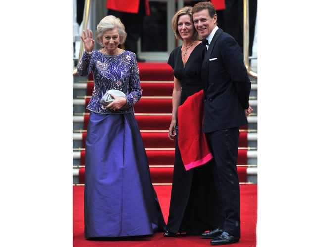 Brytyjska księżna Alexandra z synem Jamesem i synową Julią Ogilvy