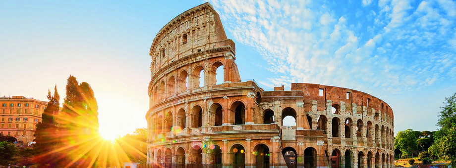Rzym. Koloseum to absolutne „must see” na liście rzymskich zabytków. Warto kupić bilety online, by dobrze  rozplanować marszrutę po Wiecznym Mieście