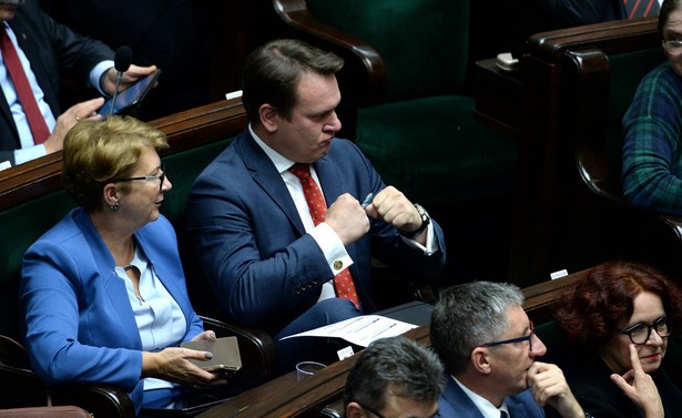 Sejm podjął decyzję, co dalej z immunitetem Dominika Tarczyńskiego z PiS