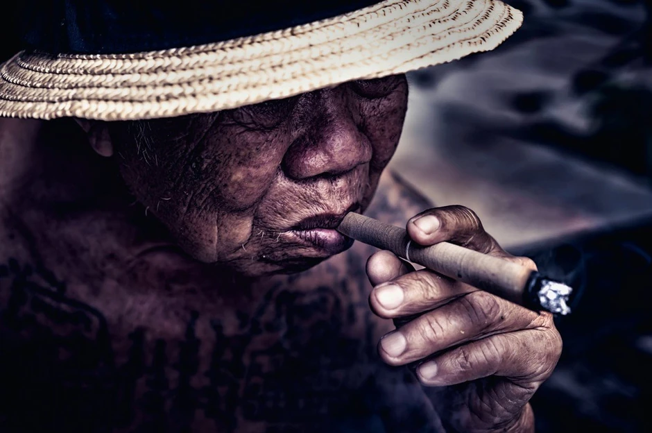 Zabrana se ne bi odnosila na cigare, a od 2024. svi stariji od 100 godina imali bi pravo da kupe i cigarete - ako ih nađu