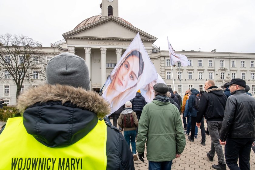 Wojownicy Maryi przejęli Bydgoszcz. Tysiące mężczyzn z pasją zaśpiewało Bogurodzicę