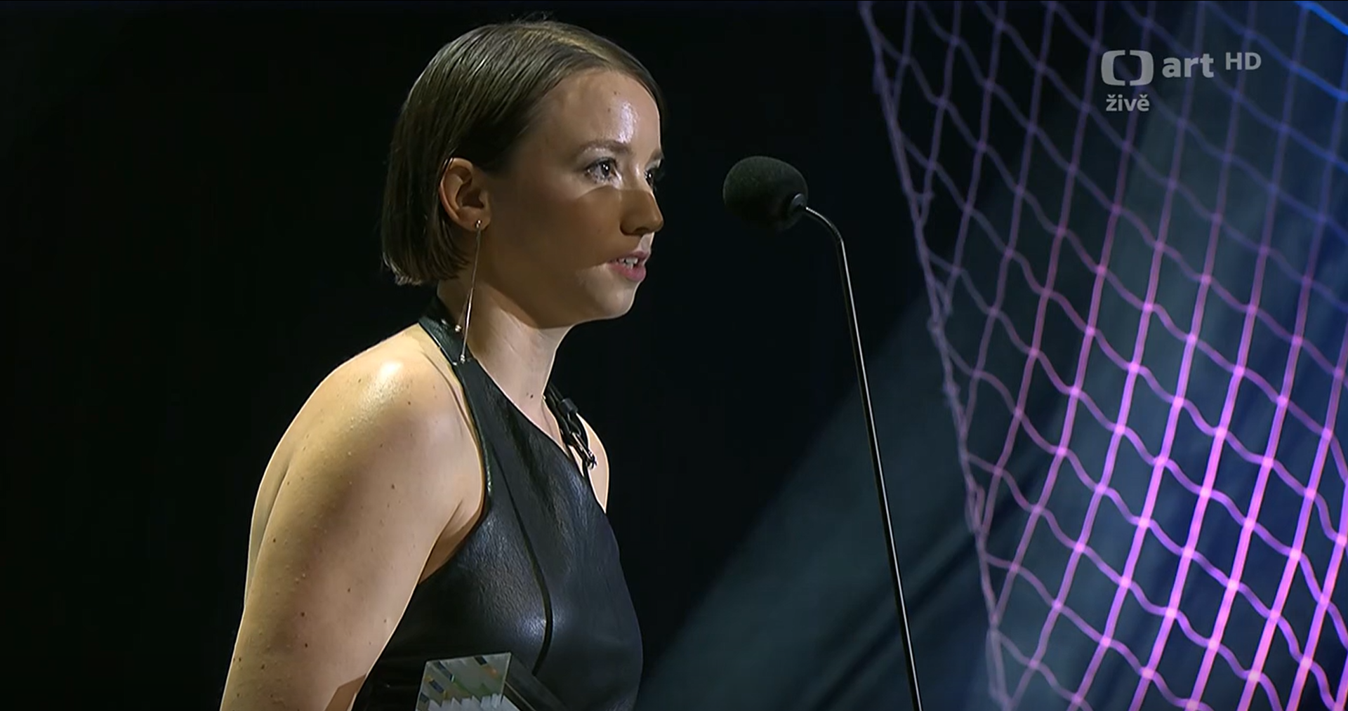 Slovenská režisérka Tereza Nvotová získala cenu Českej filmovej kritiky za film Otec. 