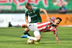Ekstraklasa: Emocje do ostatniej sekundy. Śląsk wygrał z Cracovią po kapitalnym golu Cholewiaka