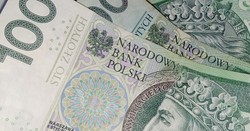 Podwyżka wieku emerytalnego: najpierw na emerytury 5 lat dłużej poczekają kobiety, a co potem