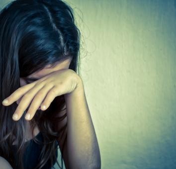 <b>Współczesny proletariat</b><br><br>
Media szybko znalazły chwytliwe określenie dla tego zjawiska. Młodych 
ludzi niezadowolonych ze swojej sytuacji określiły jako 