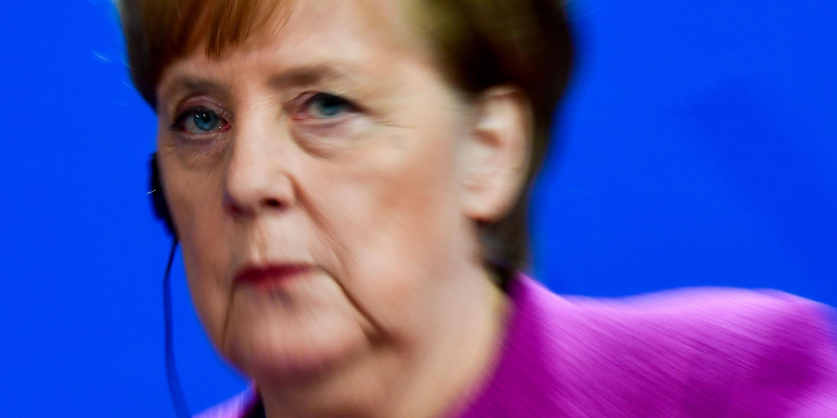 Na Niemcy padł blady strach. Wyciekły osobiste SMS-y Merkel!