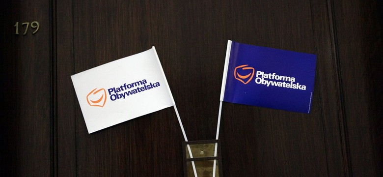 Dziesięciu działaczy z powiatu kieleckiego odeszło z PO. "Widzimy, że jest wewnętrzny konflikt w Platformie"