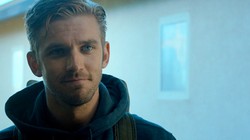 "Gość": Nigdy nie rozmawiaj z (pięknym) nieznajomym