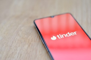 Aplikacja randkowa Tinder wychodzi z Rosji