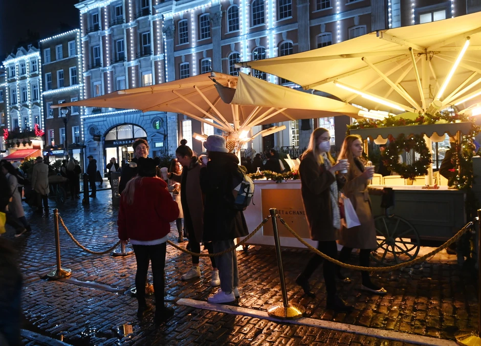 Britanci u šopingu uoči uvođenja oštrijih mera