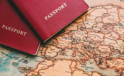 Bogaci Amerykanie rzucili się na kolejne paszporty. Po co im one?