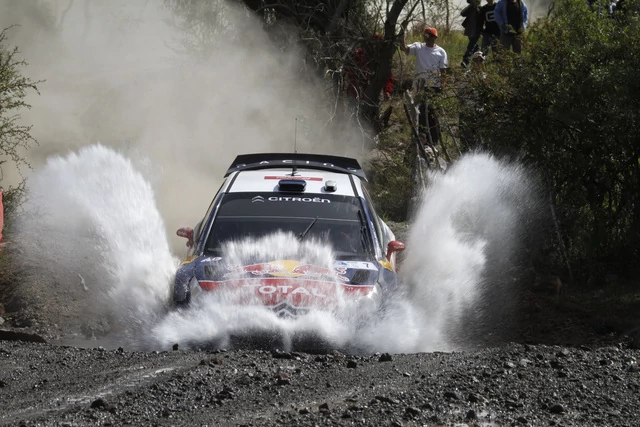 Rajd Meksyku 2010: Citroën faworytem - trudne zadanie Forda czyszczącego trasę (relacja z 1. etapu)