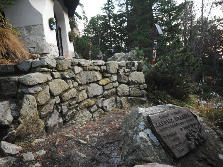 Symboliczny Cmentarz Ofiar Gór pod Osterwą