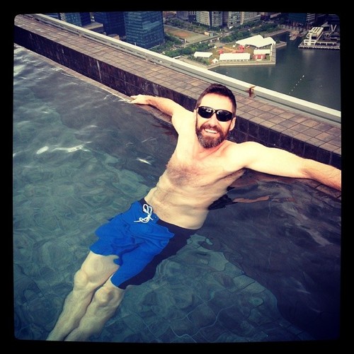 Hugh Jackman zrelaksowany na zdjęciu ze swojego profilu na Instagramie
