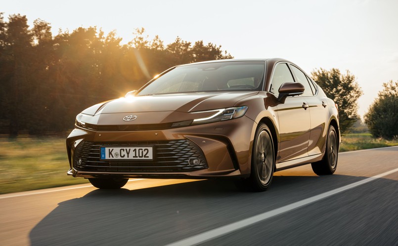 Nowa Toyota Camry