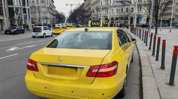 Hamis taxival és 12 ezer forintos alapdíjjal húzta le az embereket egy budapesti sofőr /Fotó: police.hu