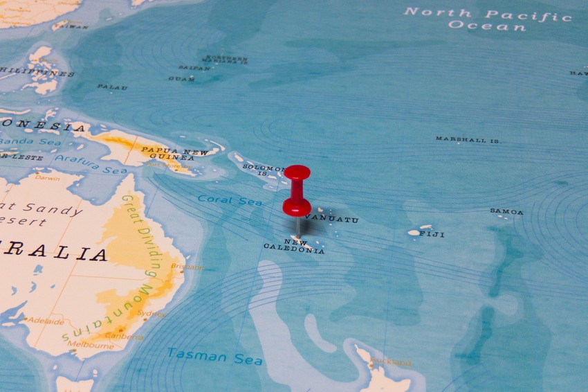 Mapa: Nova Kaledonija se nalazi blizu Vanuatua, severoistočno od Australije