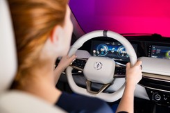 IZERA to polski samochód elektryczny! SUV i hatchback bez tajemnic i na raty [ZDJĘCIA i WIDEO]