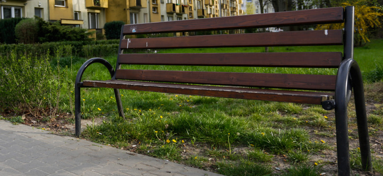 Poderżnął gardło koledze z ławeczki. "Niech go w końcu zamkną. Skakał do wszystkich"