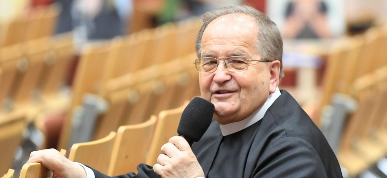 Ojciec Rydzyk nauczy etyki