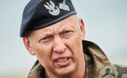 Gen. Różański: Stała baza NATO nie rozwiąże naszych problemów, te dwa miliardy można spożytkować lepiej