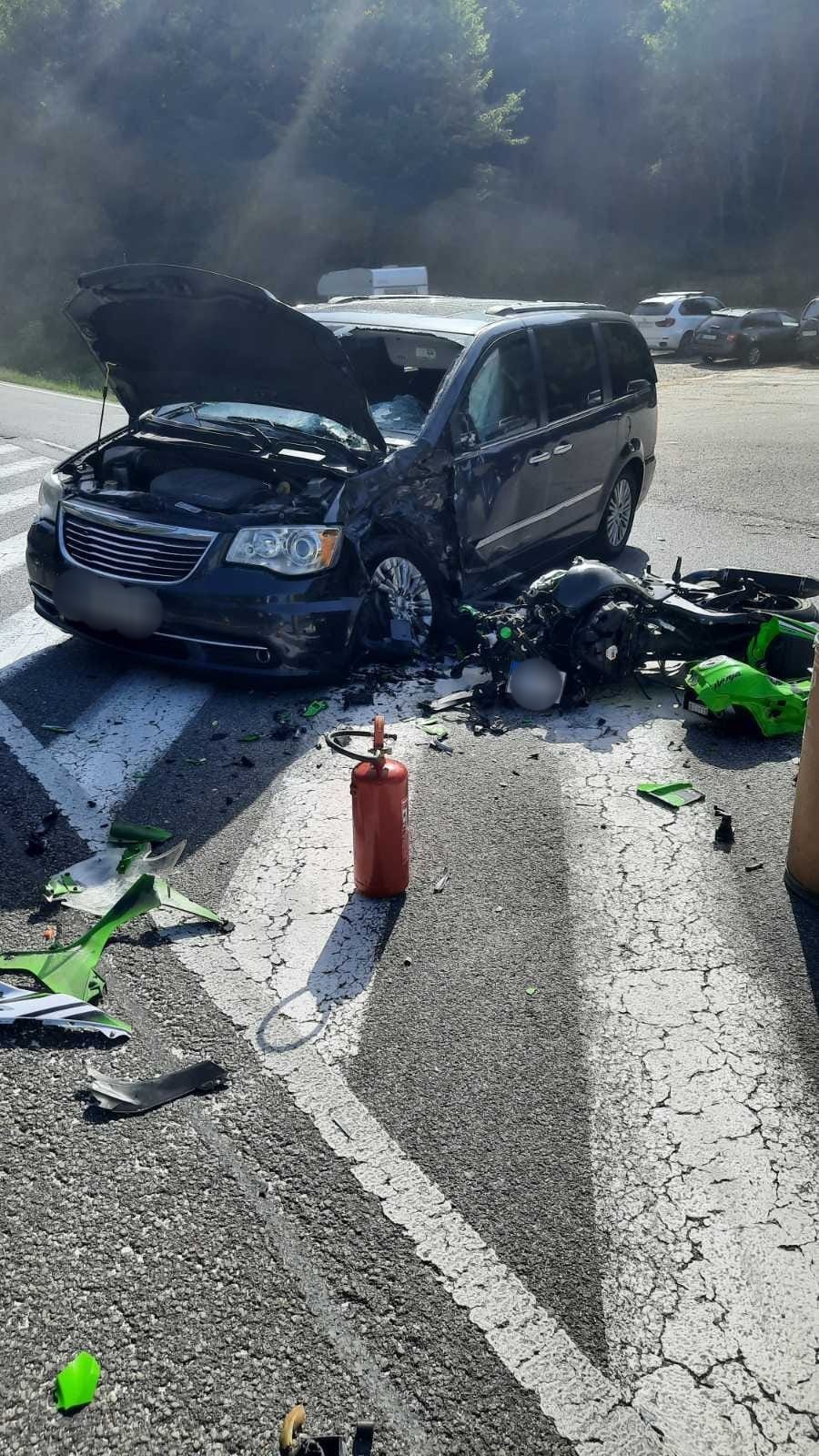 Pri nehode vyhasol život mladého motorkára. 