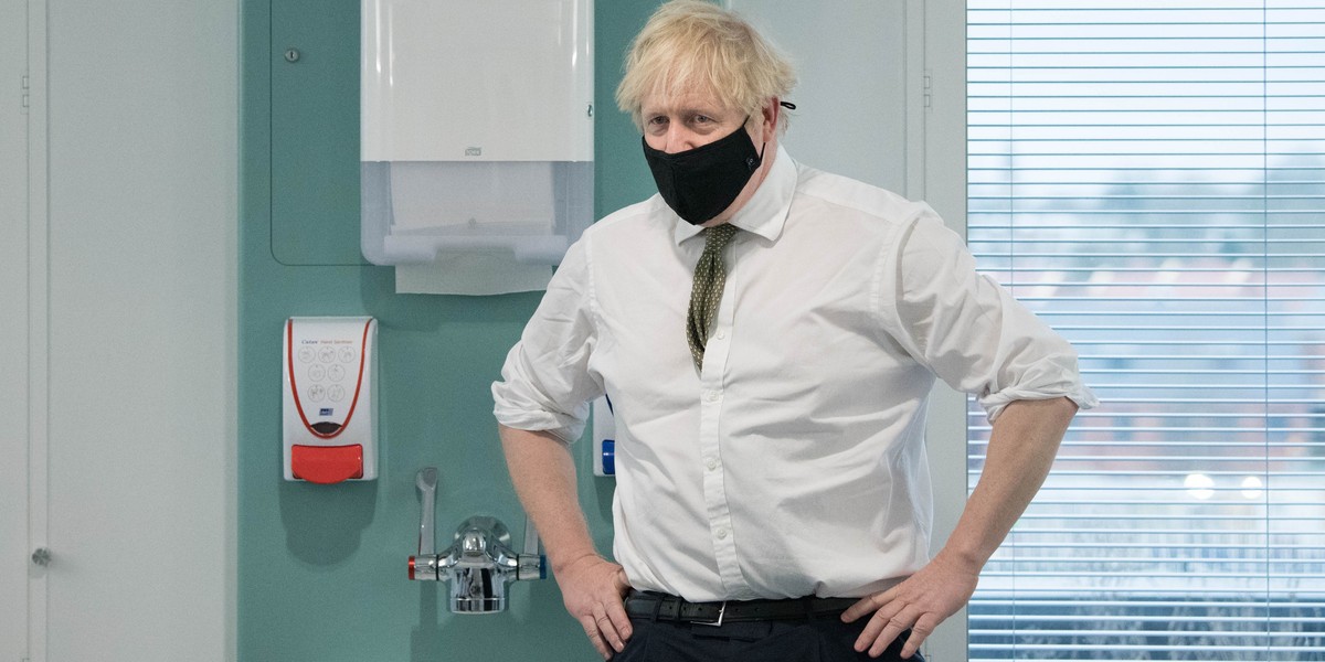 Boris Johnson poinformował, że w ramach styczniowego lockdownu zamknięte zostaną nawet szkoły.