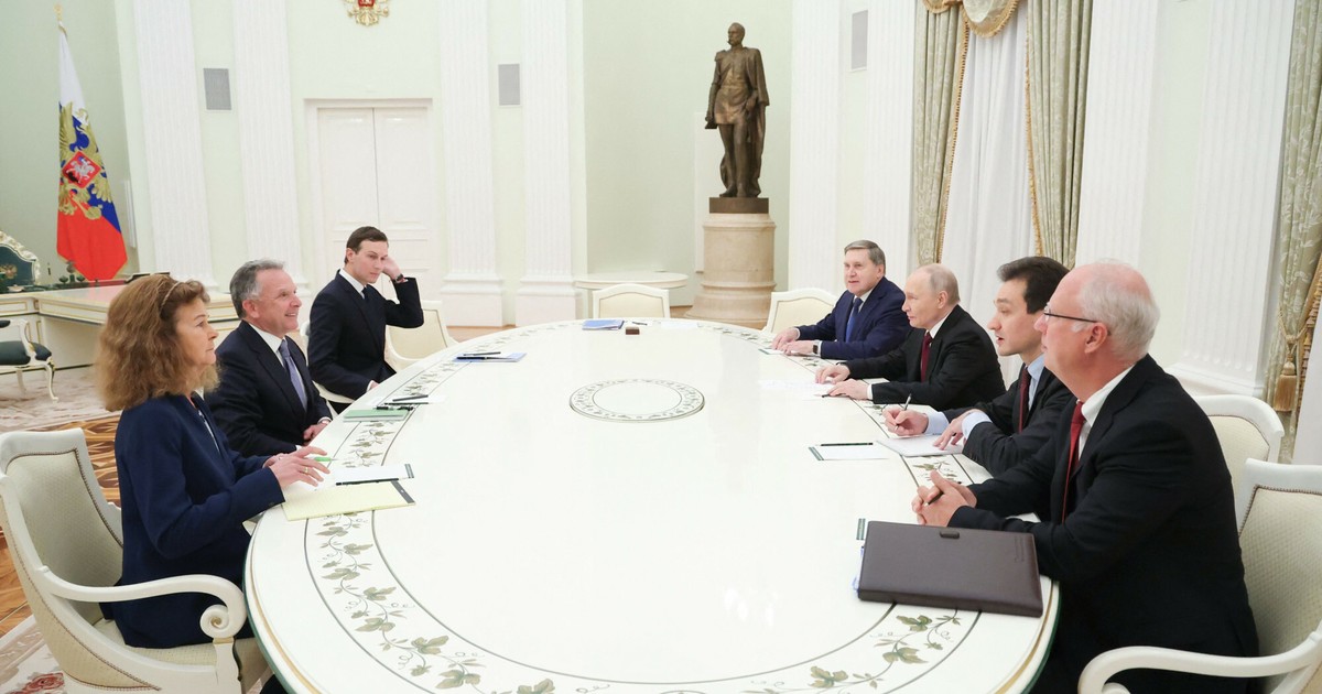 ウラジーミル・プーチン大統領は米国代表団と会談した。ホワイトハウスは会談を評価中