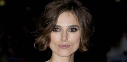 Knightley chowa się przed ludźmi