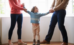 Polski rodzic nie ma oparcia w polskim sądzie. Zawsze przegrywa dziecko