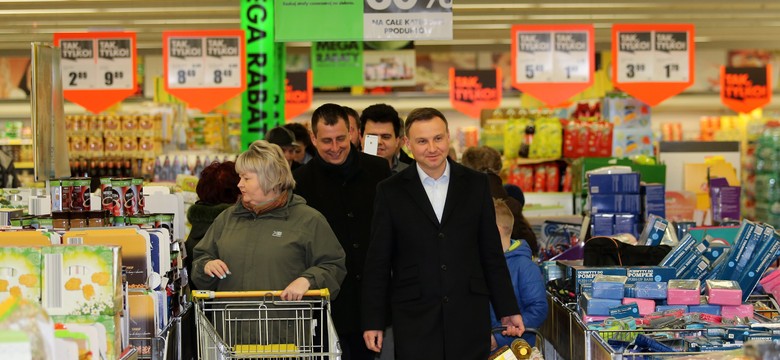 Duda porównał ceny w Polsce i na Słowacji. Ekonomista: Wnioski są uproszczeniem