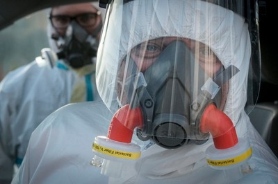 Tani lek wziewny na astmę pomaga zwalczyć COVID-19 [BADANIA]