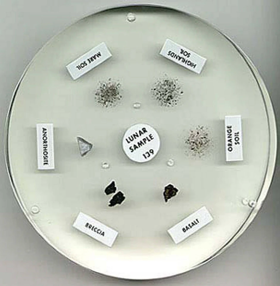 Različiti uzorci sa Meseca