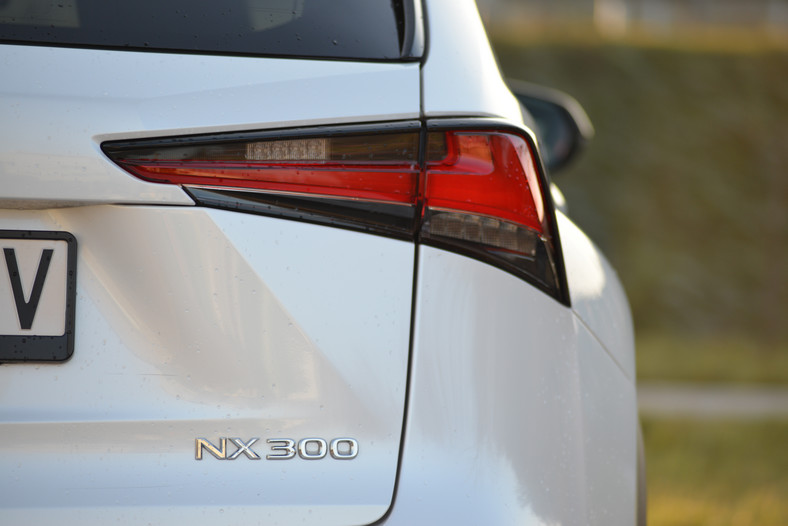 Lexus NX 300