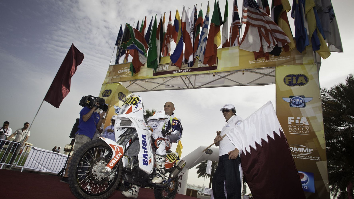 Jakub Przygoński, motocyklista Orlen Team, zajął czwarte miejsce na prologu Sealine Cross-Country Rally - drugiej, tegorocznej eliminacji Mistrzostw Świata FIM rozgrywanej w Katarze. Marek Dąbrowski był najszybszy, a Jacek Czachor drugi w klasie Open Trophy.
