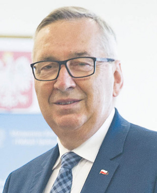 Stanisław Szwed wiceminister rodziny i polityki społecznej, w wywiadach dla DGP 20 lutego 2023 r. oraz 4 lipca 2022 r.: