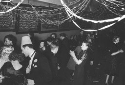 QUIZ. Życie codzienne PRL. W dwóch ostatnich pytamy o karnawał