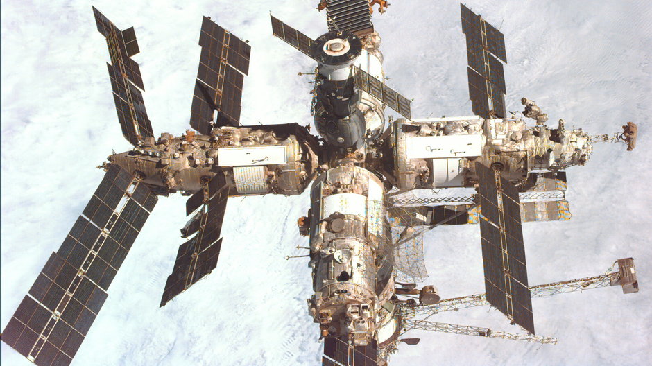  Mir sfotografowany w 1998 r. z pokładu amerykańskiego misja wahadłowca kosmicznego Endeavour
