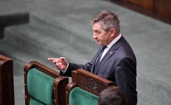 Ponad 100 lotów Kuchcińskiego w 16 miesięcy. 'Żaden polityk nie latał tak często'