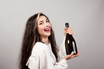 Pezsgődugó-sérülésből másodlagos glaukóma és vakság? A szemészorvos figyelmeztet