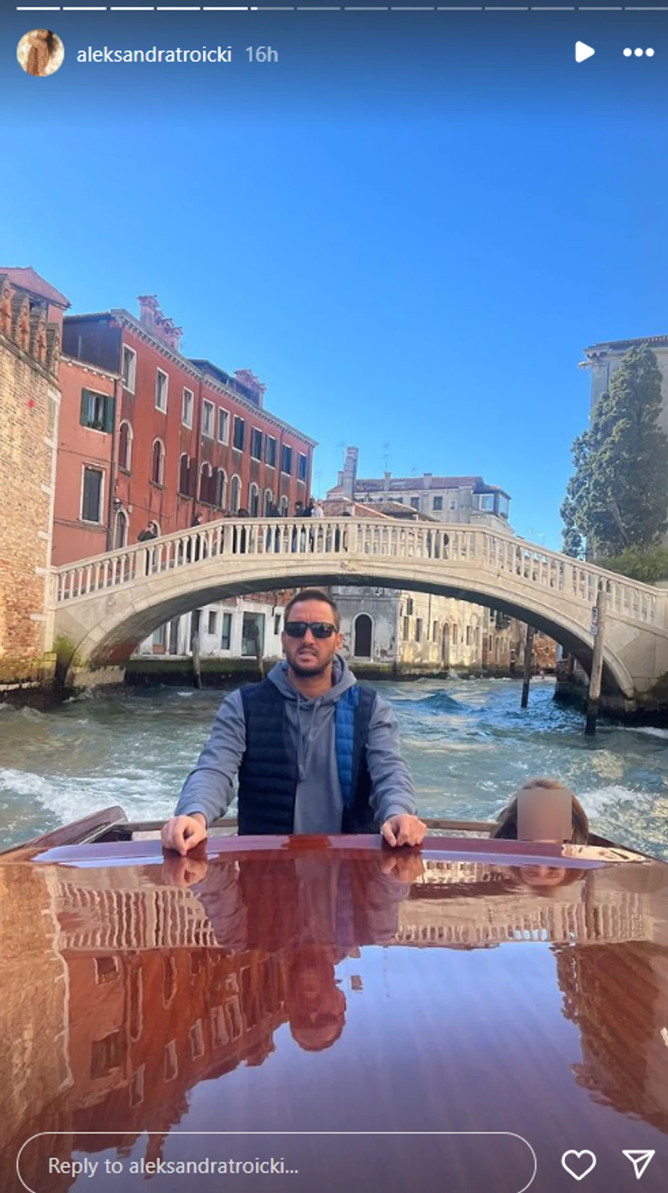 Vitkor Troicki  na porodičnom putovanju