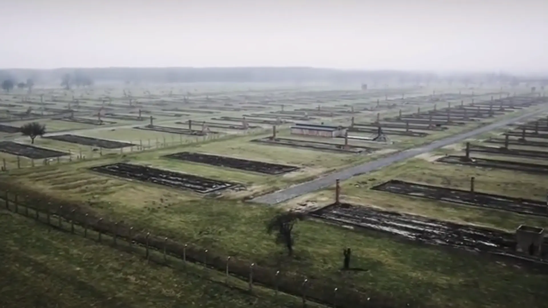 Obóz Auschwitz-Birkenau z perspektywy drona: tego nie da się zapomnieć