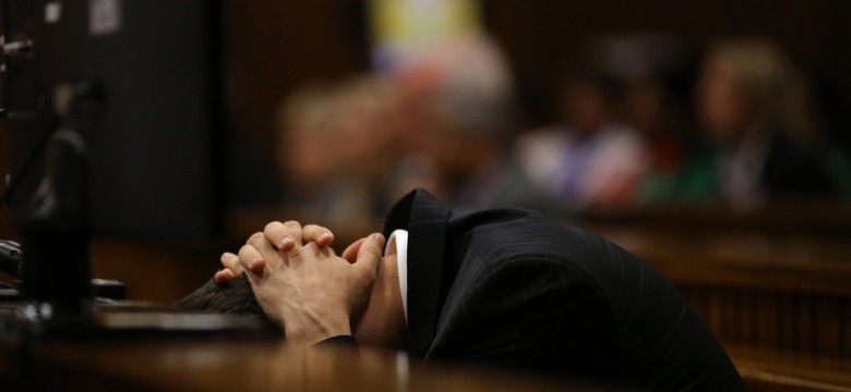 Kolejny dzień procesu Pistoriusa. Oskarżony płakał i wymiotował