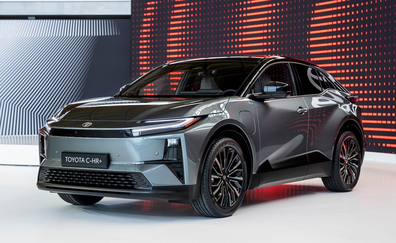 Nowa Toyota C-HR+
