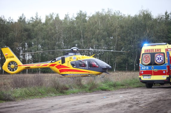 Wypadek na przejeździe kolejowym. Auto wjechało wprost pod pociąg