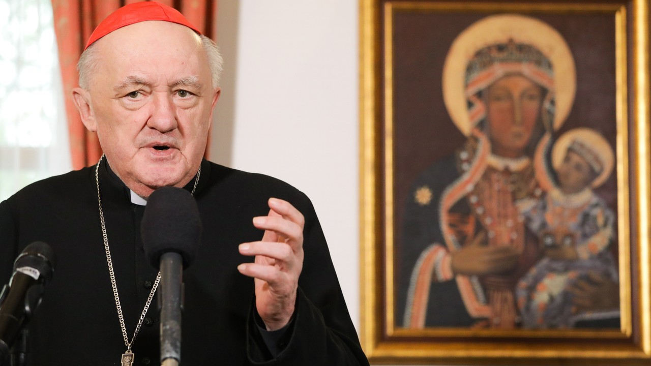 Kardynał Nycz o pogrzebie papieża. "Nie znamy jednego szczegółu" [RELACJA NA ŻYWO]