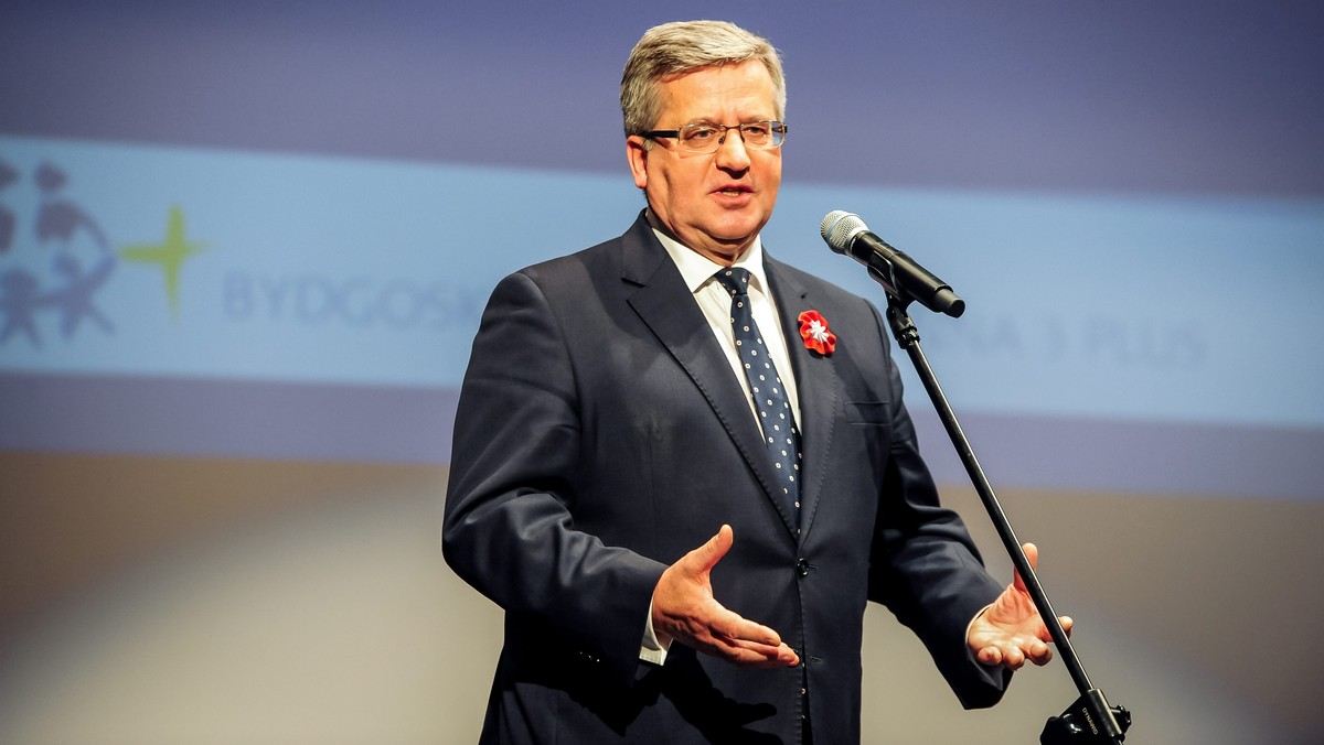 Prezydent Bronisław Komorowski ocenił, że w ciągu 25 lat wolności wiele udało się w polityce zagranicznej, a Polska zbudowała realne gwarancje bezpieczeństwa i rozwoju, wstępując do NATO i UE. Podkreślił, że 2014 r. to czas zasadniczej, niepokojącej zmiany w otoczeniu Polski.