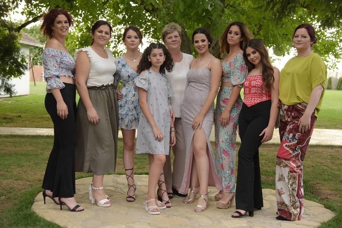 Jovana Gigić sa porodicom